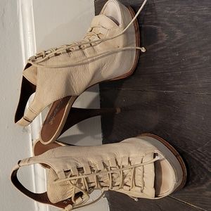 Elizabeth and James slingback heels